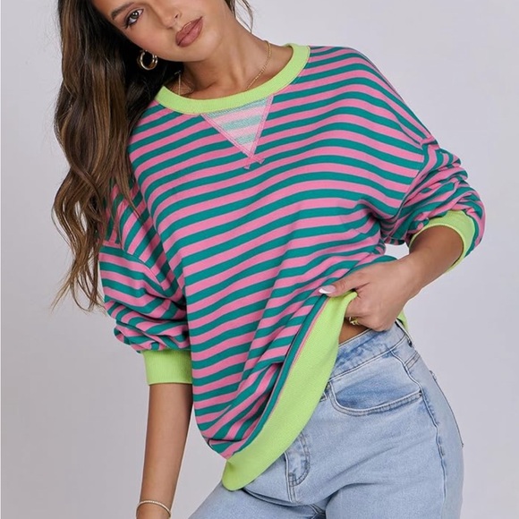🎀 Host Pick 🎀 Oversized Stripe Crewneck Pink/Green - Picture 2 of 4